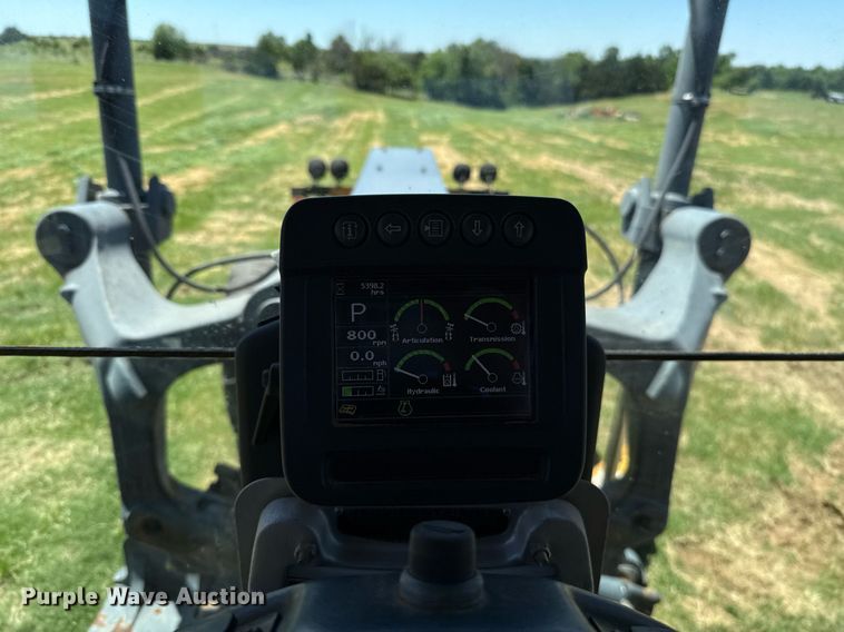 image for item EJ4565 2014 John Deere 672G motor grader