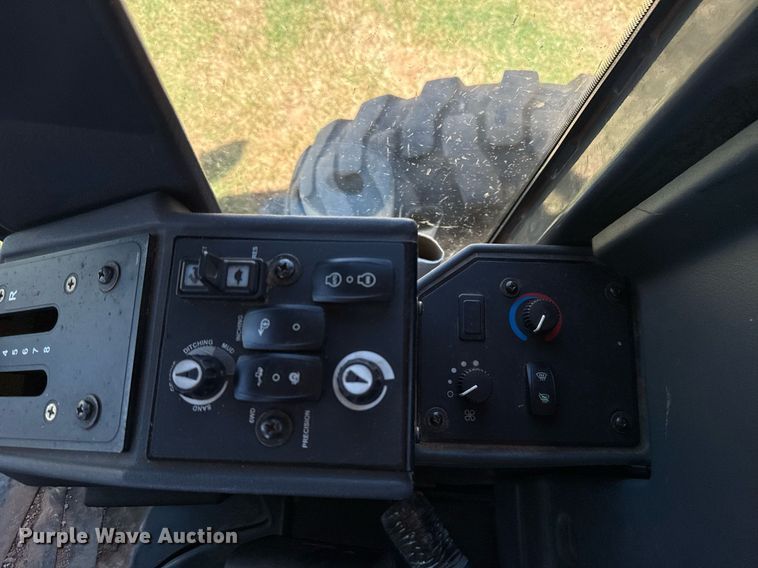 image for item EJ4565 2014 John Deere 672G motor grader