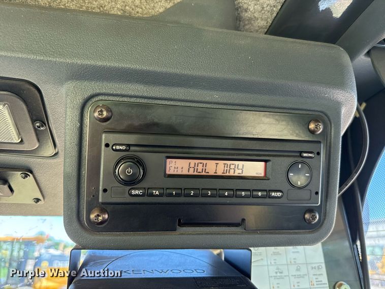 image for item EJ4565 2014 John Deere 672G motor grader