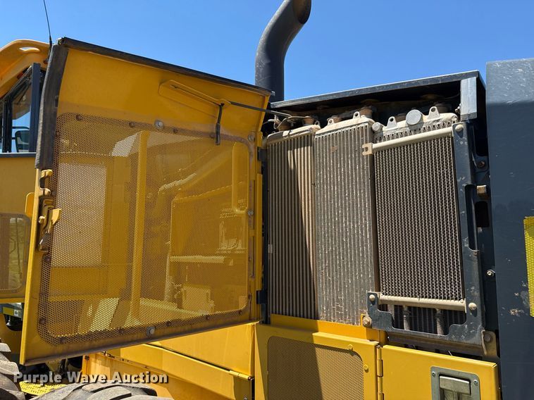 image for item EJ4565 2014 John Deere 672G motor grader