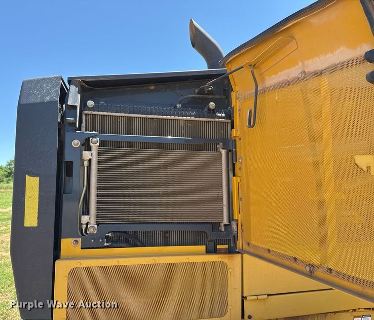 image for item EJ4565 2014 John Deere 672G motor grader