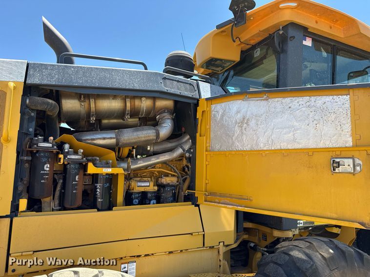 image for item EJ4565 2014 John Deere 672G motor grader