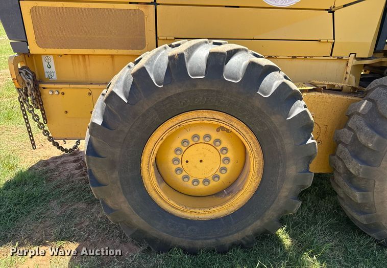 image for item EJ4565 2014 John Deere 672G motor grader