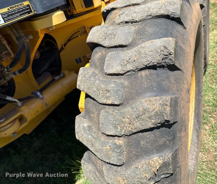 image for item EJ4565 2014 John Deere 672G motor grader