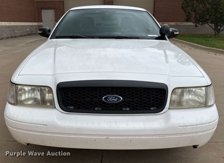 image for item EJ4602 2010 Ford Crown Victoria Police Interceptor 