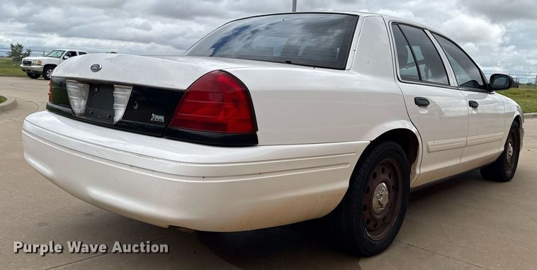 image for item EJ4602 2010 Ford Crown Victoria Police Interceptor 