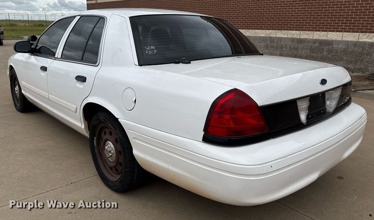 image for item EJ4602 2010 Ford Crown Victoria Police Interceptor 