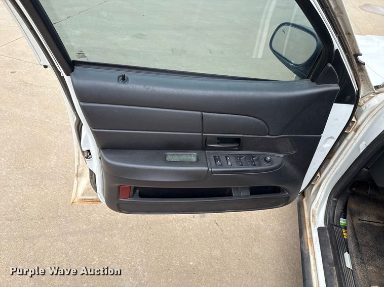 image for item EJ4602 2010 Ford Crown Victoria Police Interceptor 