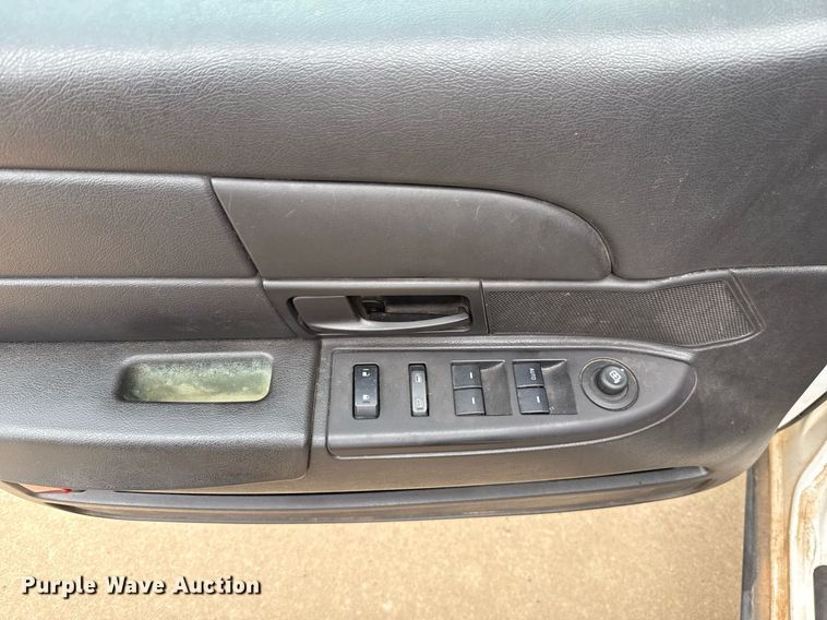 image for item EJ4602 2010 Ford Crown Victoria Police Interceptor 