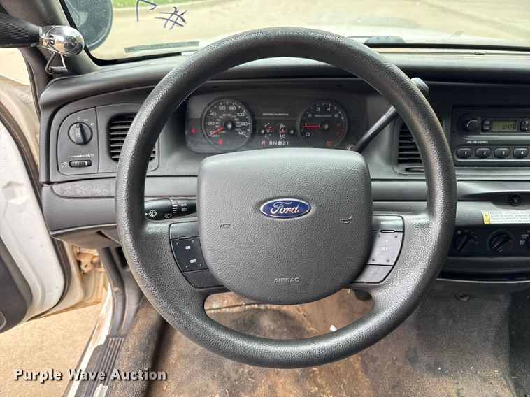 image for item EJ4602 2010 Ford Crown Victoria Police Interceptor 