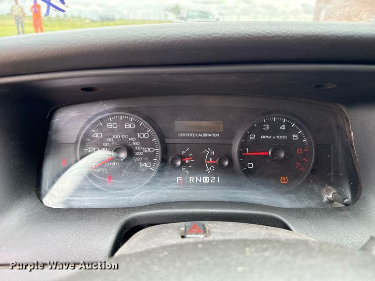 image for item EJ4602 2010 Ford Crown Victoria Police Interceptor 