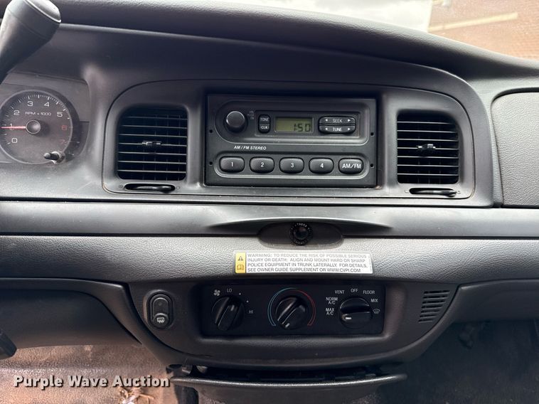 image for item EJ4602 2010 Ford Crown Victoria Police Interceptor 