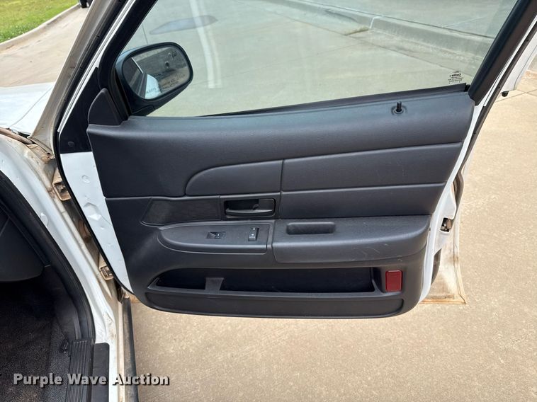 image for item EJ4602 2010 Ford Crown Victoria Police Interceptor 