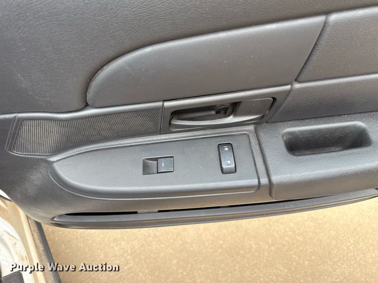 image for item EJ4602 2010 Ford Crown Victoria Police Interceptor 