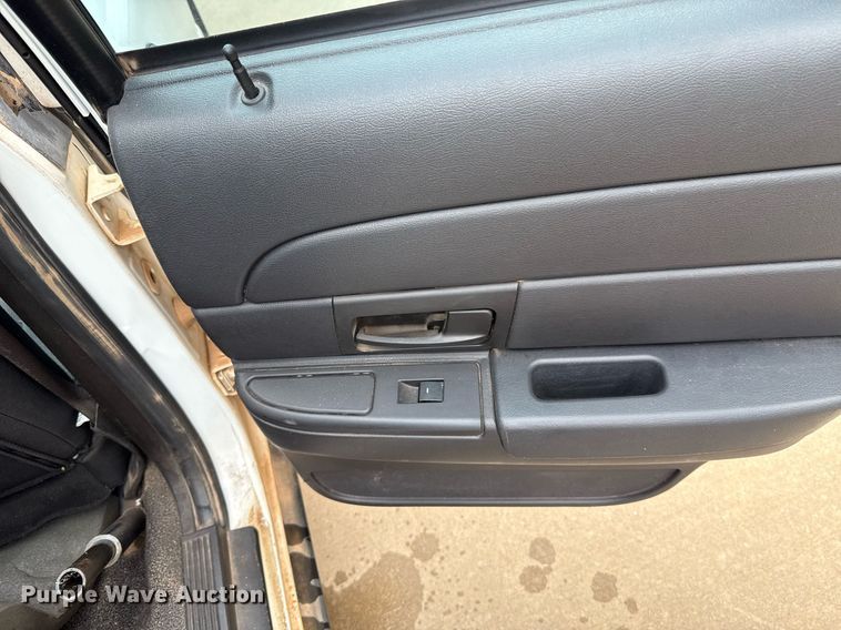 image for item EJ4602 2010 Ford Crown Victoria Police Interceptor 