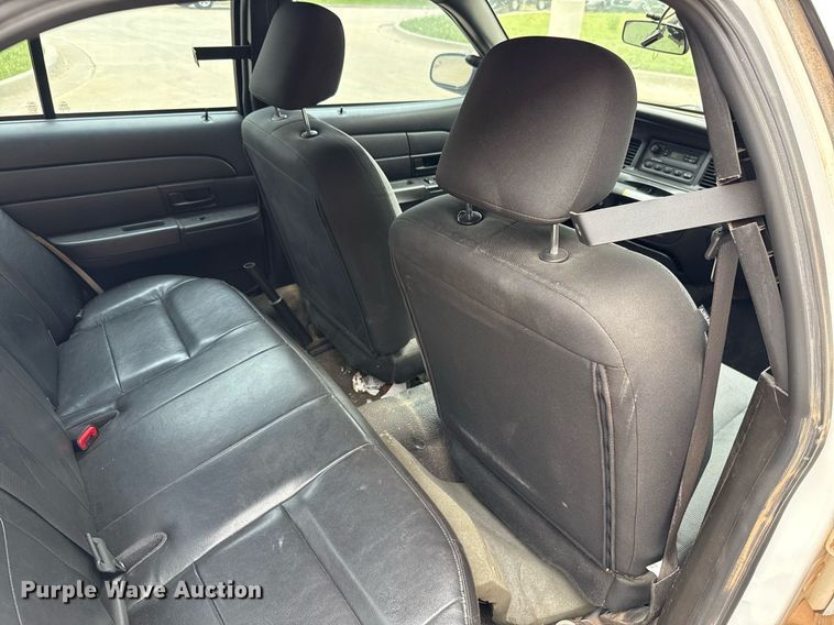 image for item EJ4602 2010 Ford Crown Victoria Police Interceptor 