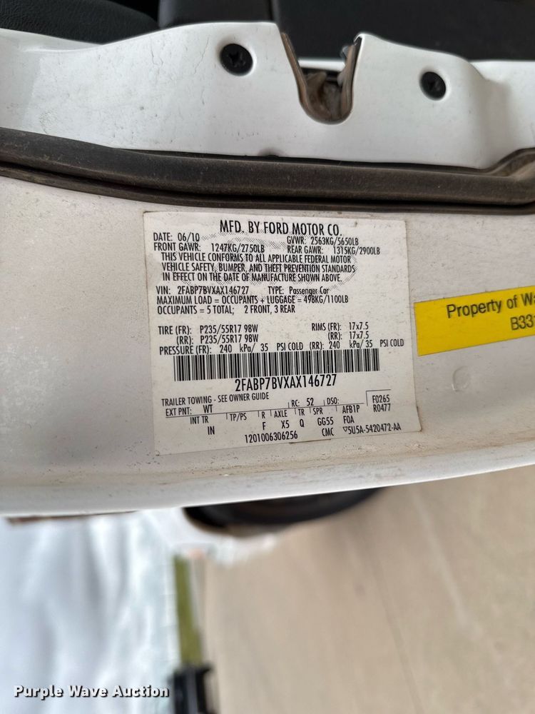 image for item EJ4602 2010 Ford Crown Victoria Police Interceptor 