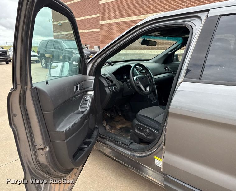 image for item EJ4604 2013 Ford Explorer Police Interceptor SUV