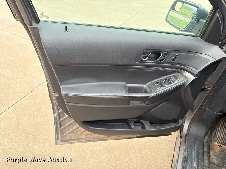 image for item EJ4604 2013 Ford Explorer Police Interceptor SUV