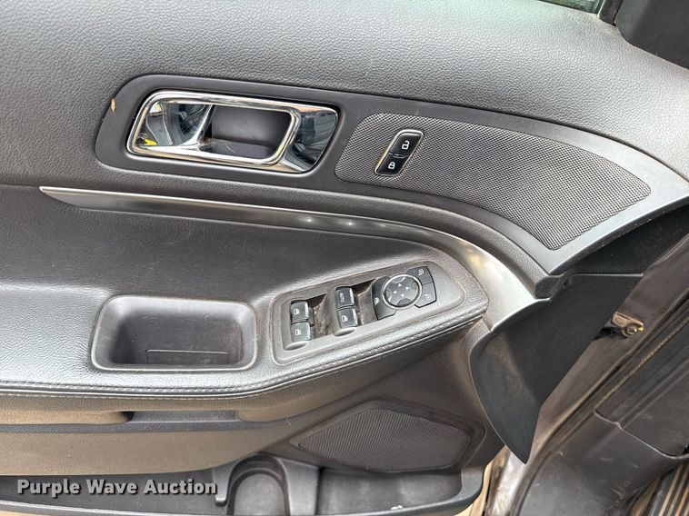 image for item EJ4604 2013 Ford Explorer Police Interceptor SUV