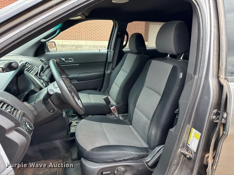 image for item EJ4604 2013 Ford Explorer Police Interceptor SUV