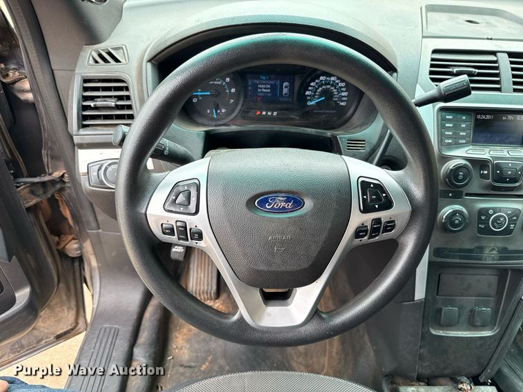 image for item EJ4604 2013 Ford Explorer Police Interceptor SUV