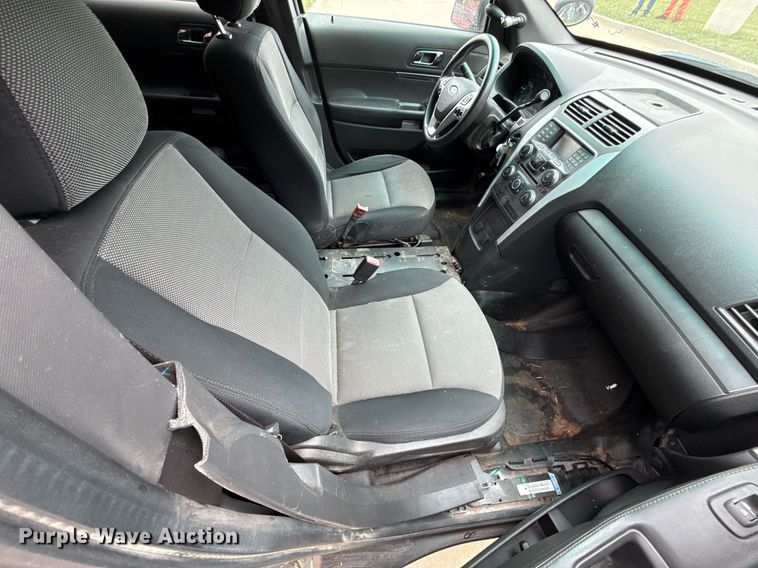 image for item EJ4604 2013 Ford Explorer Police Interceptor SUV