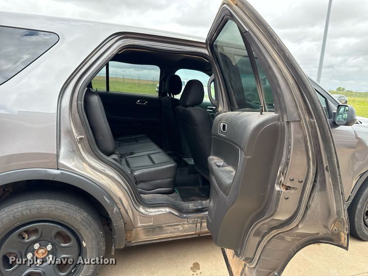 image for item EJ4604 2013 Ford Explorer Police Interceptor SUV