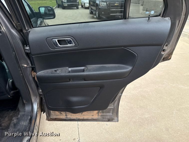 image for item EJ4604 2013 Ford Explorer Police Interceptor SUV