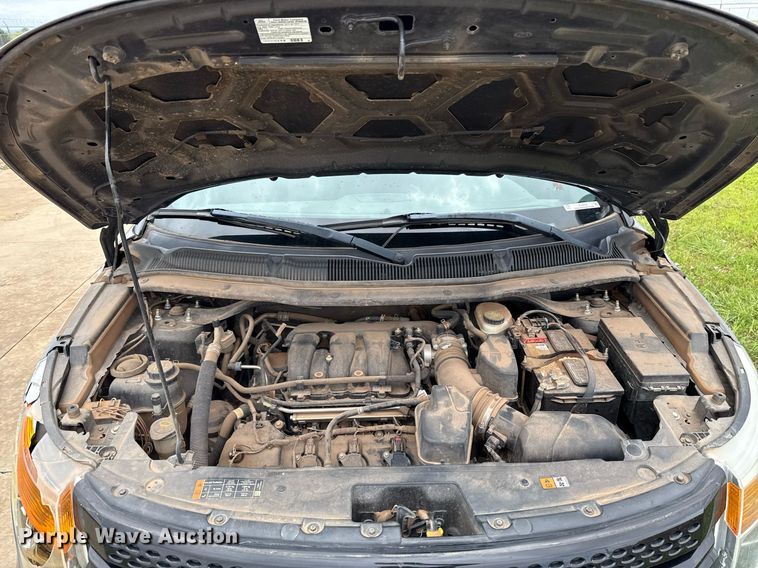 image for item EJ4604 2013 Ford Explorer Police Interceptor SUV