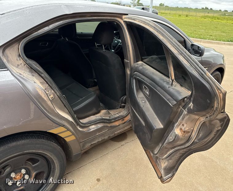 image for item EJ4605 2014 Ford Taurus Police Interceptor 