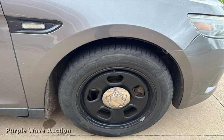 image for item EJ4606 2013 Ford Taurus Police Interceptor 