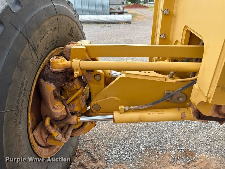 image for item EJ4609 2013 John Deere 772G motor grader