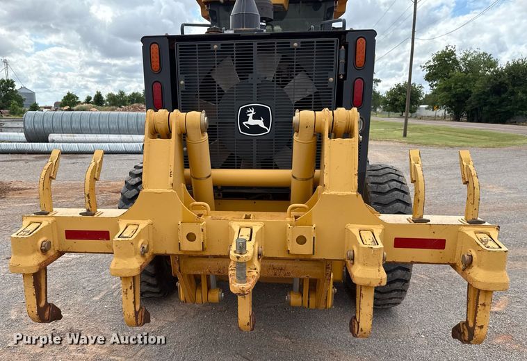 image for item EJ4609 2013 John Deere 772G motor grader