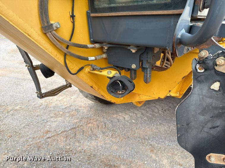 image for item EJ4609 2013 John Deere 772G motor grader