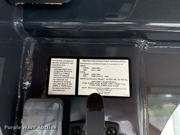image for item EJ4609 2013 John Deere 772G motor grader