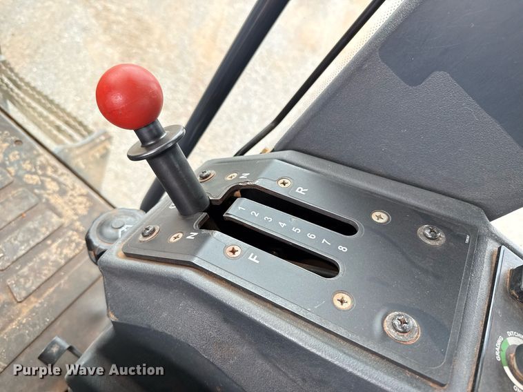 image for item EJ4609 2013 John Deere 772G motor grader