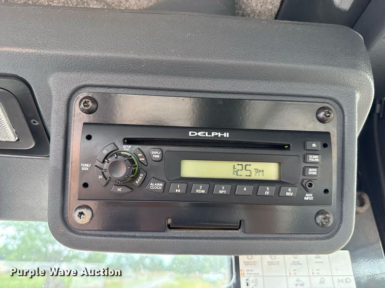 image for item EJ4609 2013 John Deere 772G motor grader