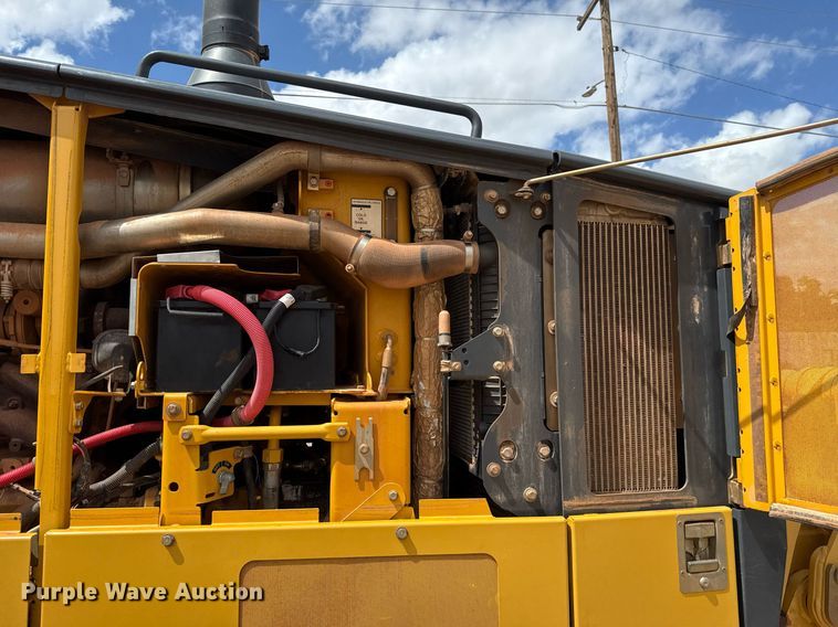 image for item EJ4609 2013 John Deere 772G motor grader