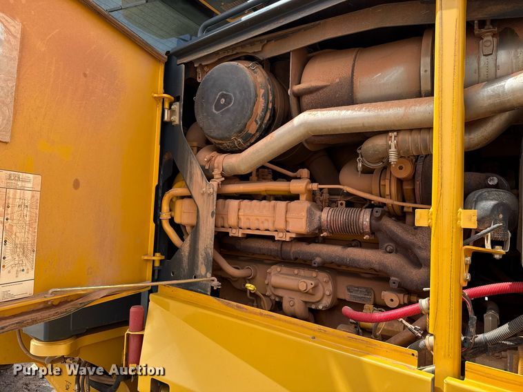 image for item EJ4609 2013 John Deere 772G motor grader