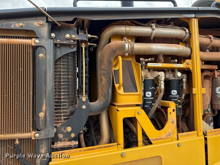 image for item EJ4609 2013 John Deere 772G motor grader