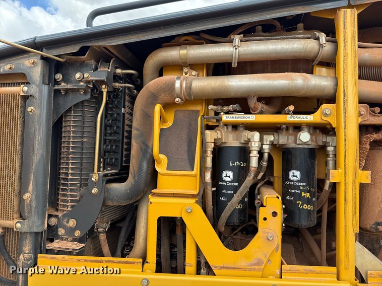 image for item EJ4609 2013 John Deere 772G motor grader