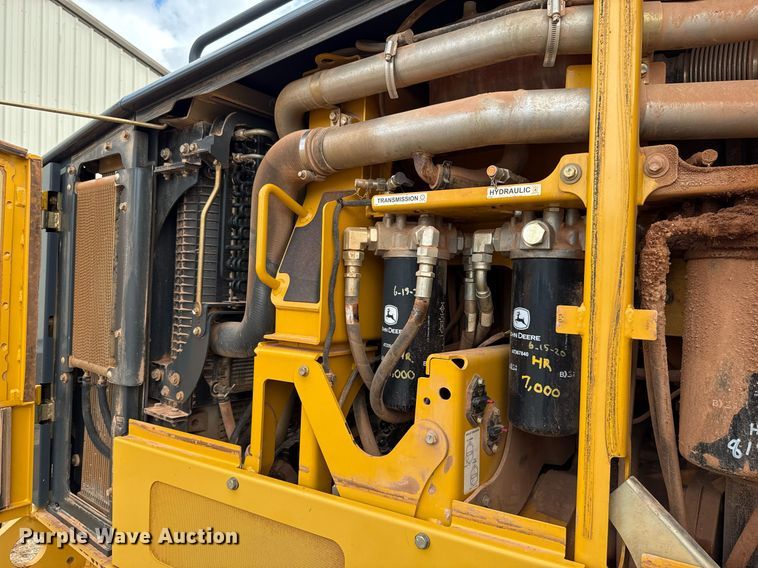 image for item EJ4609 2013 John Deere 772G motor grader