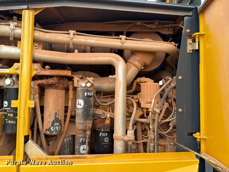 image for item EJ4609 2013 John Deere 772G motor grader