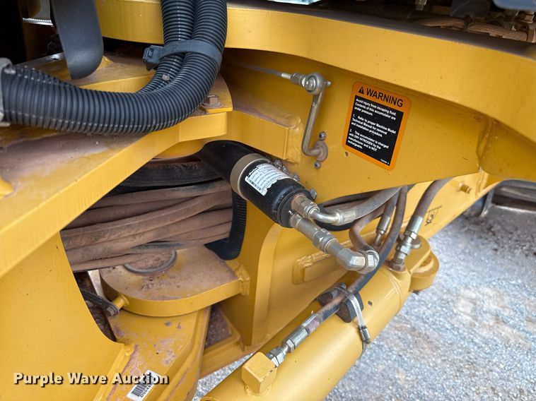 image for item EJ4609 2013 John Deere 772G motor grader