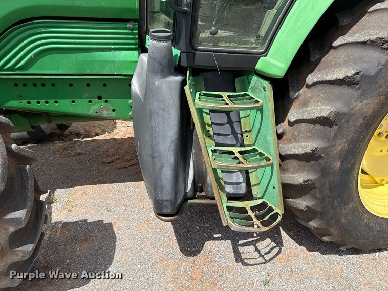 image for item EJ4610 2011 John Deere 7230 MFWD tractor