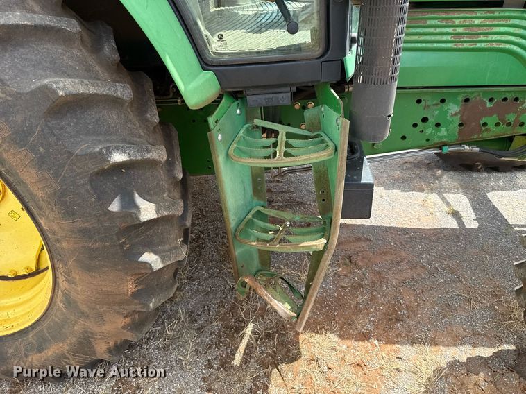 image for item EJ4610 2011 John Deere 7230 MFWD tractor