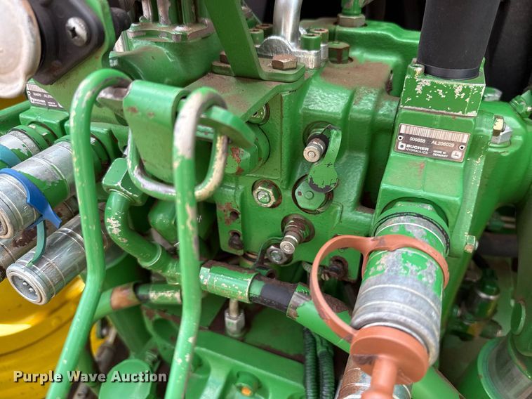 image for item EJ4610 2011 John Deere 7230 MFWD tractor