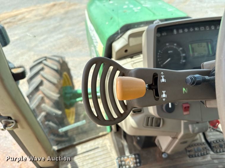 image for item EJ4610 2011 John Deere 7230 MFWD tractor
