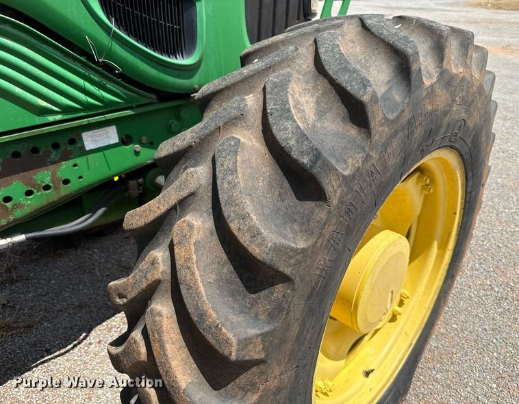 image for item EJ4610 2011 John Deere 7230 MFWD tractor